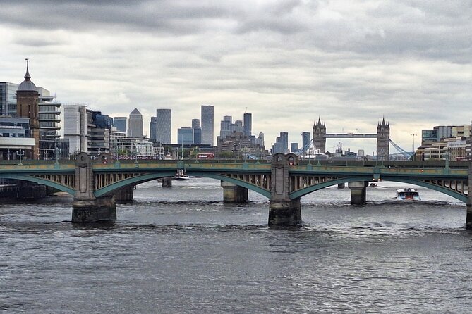 2 Hour Big Ben to Borough Market Walking Tour - London Eye quick look, then Southbank culture around you