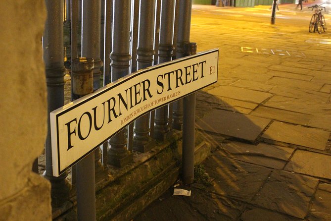 2-Hour Jack the Ripper Small Group Walking Tour in London - Entering the Jack the Ripper streets via Liverpool Street Station