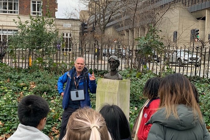 2-Hour Private LGBTQ+ History Tour of London with a Licensed Guide - Price and group size: is it worth $452.52?