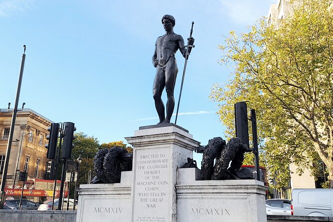 2 Hour Walking Tour from Buckingham Palace to Big Ben - Green Park and the “wait a minute” moment