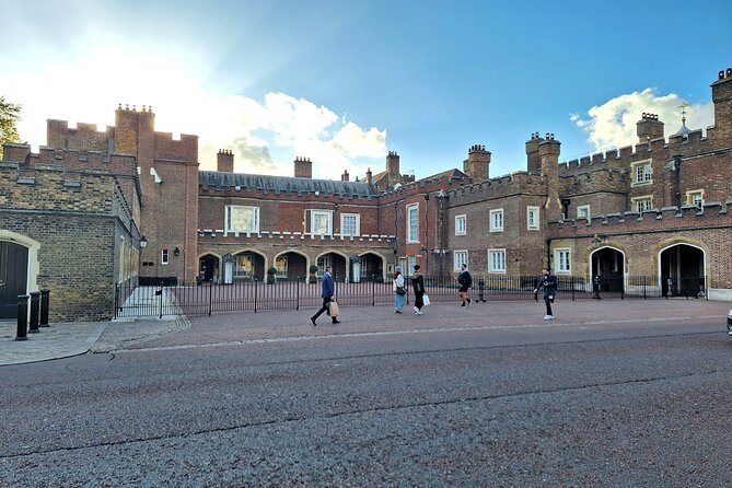 2 Hour Walking Tour from Buckingham Palace to Big Ben - St James’s Park: the built-in break you’ll be glad you planned