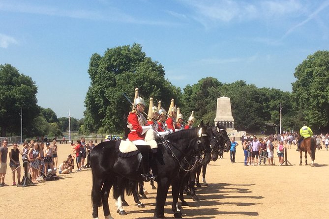 3 Hour Guided Private Walking Tour: The Best of London - Piccadilly Circus to the Royal Park viewpoints: where London shifts gears