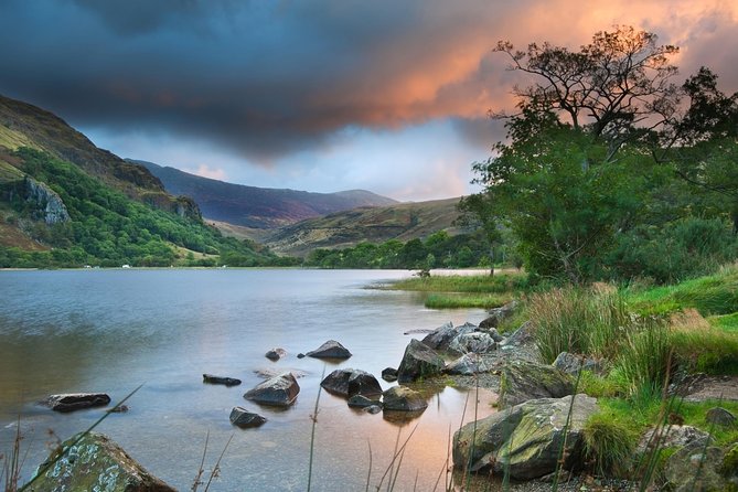 5-Day Discover Wales Small-Group Tour from London - Day 1: Hay-on-Wye, Elan Valley roads, and settling into Aberystwyth