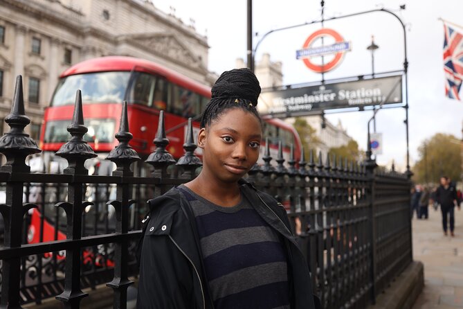60-Minute Private Photoshoot Tour near Bigben and London Eye - Stop 2: Westminster Bridge and a London Eye background you can actually plan for