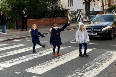 A Beatles London taxi tour and sightseeing experience - Timing, group size, and price: what $541.63 really buys