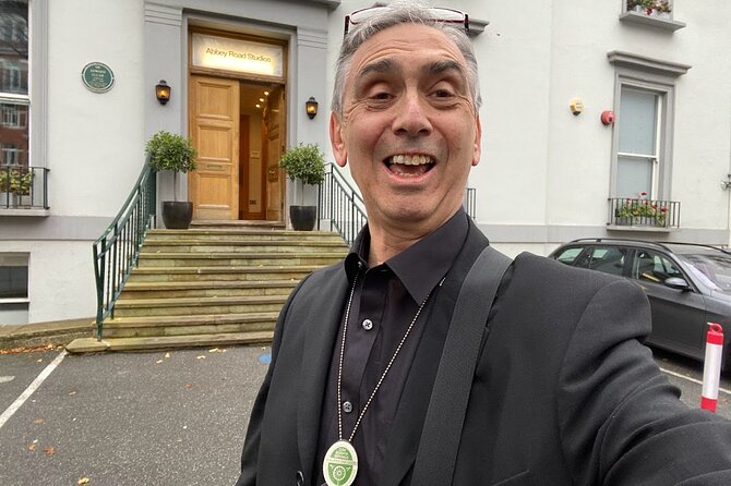 A Beatles London taxi tour and sightseeing experience - London Palladium: Beatlemania’s TV spark