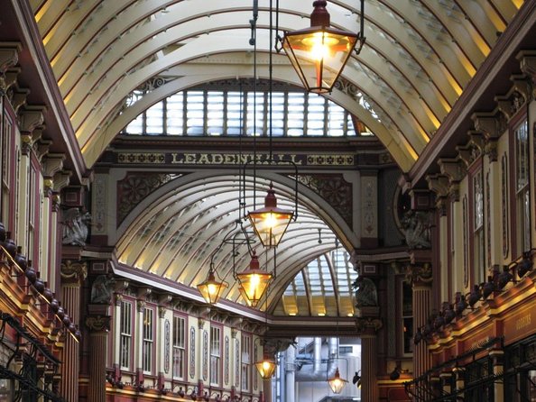 A Christmas Carol and Charles Dickens Old London Walking Tour - Temple Station Start: Walking from modern London into Dickens’ legal London