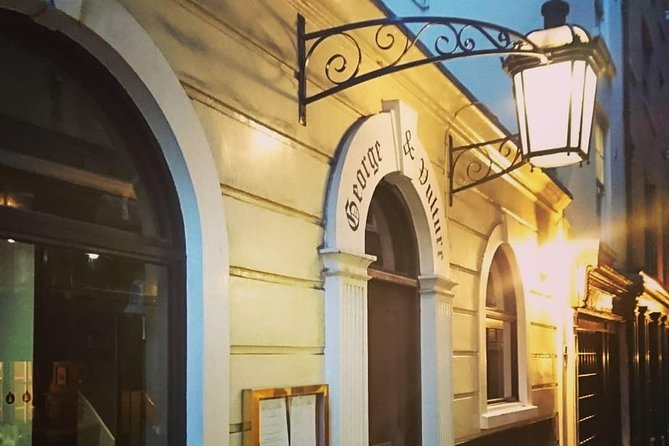 A Christmas Carol and Charles Dickens Old London Walking Tour - A London coffee house and chop house circuit for Scrooge’s world