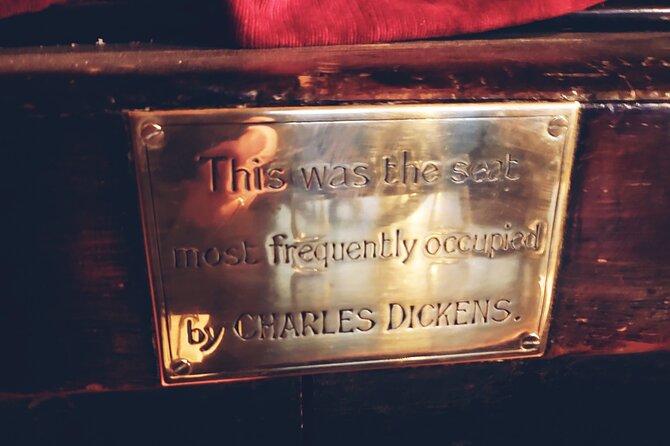 A Christmas Carol and Charles Dickens Old London Walking Tour - George and Vulture: Pickwick club meetings and an unchanged interior