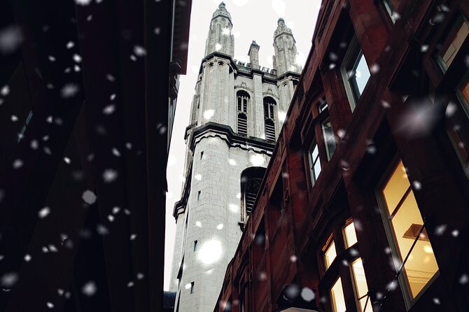 A Christmas Carol and Charles Dickens Old London Walking Tour - Walking pace, private groups, and what to expect in the timing