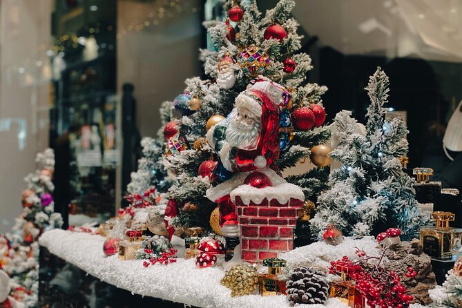A Fairytale Christmas Day with Food and Christmas Concert - Trafalgar Square: Christmas decoration trivia with context
