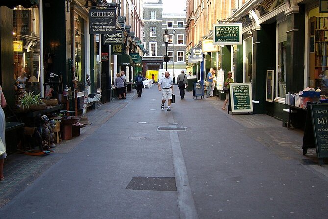 A Muggle's Guide to Harry Potter Walking Tour in London - From Temple to Trafalgar Square: starting with a London anchor