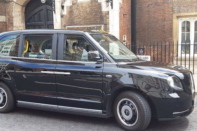 A Royal London Private Taxi Tour - Horse Guards Parade and the Tilyard Stories: Henry VIII and Elizabeth I
