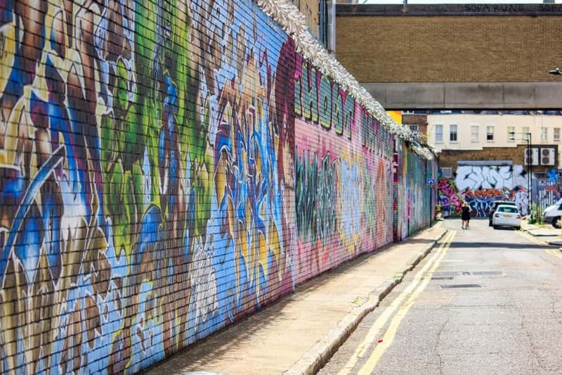 ADVANCED GRAFFITI STREET ART TOUR / SHOREDITCH / EAST LONDON - Photo Time: Great Shots, Plus Rules That Keep Artists Respected