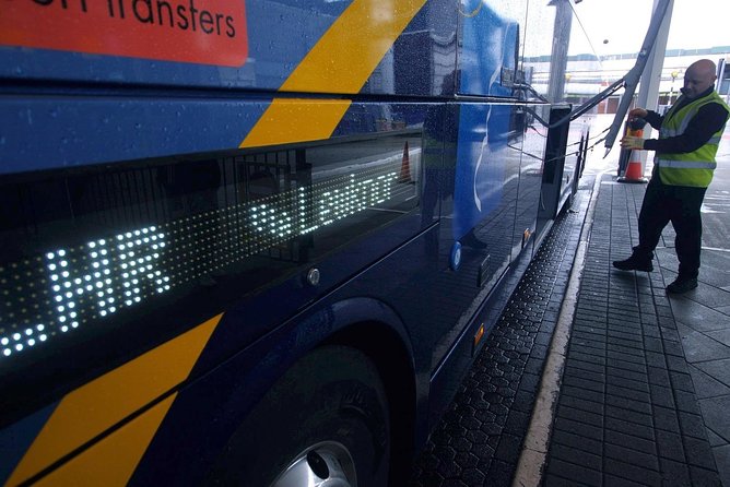 Airport Coach Service from Heathrow to Oxford - Price and Time: What $34.33 Buys You