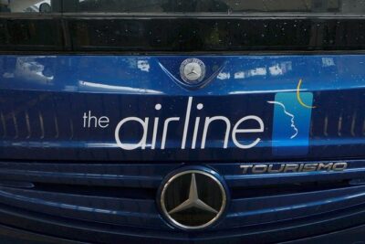 Airport Coach Service from Heathrow to Oxford - Boarding at Heathrow: Voucher Ready and Bags Handled