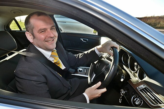 Airport Taxi Service | London Heathrow Airport to Nottinghamshire - Heathrow meet-and-greet that saves real time