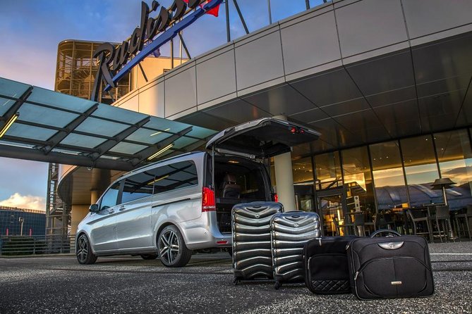 Airport Taxi Service | London Heathrow Airport to Nottinghamshire - What you’ll get in the vehicle (and why it’s worth caring about)
