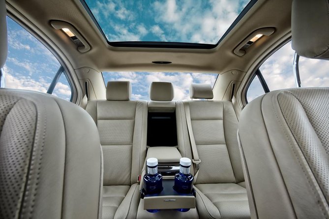 Arrival by Luxury Car from Heathrow Airport LHR to Central London - Heathrow meet-and-greet that makes the first hour feel civilized