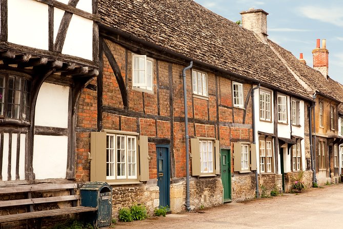 Bath, Avebury and Lacock Village Small-Group Day Tour from London - Avebury Stone Circle: why it feels bigger than Stonehenge