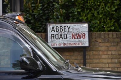 Beatles Fab 4 London Taxi Tour - Stop 1 Abbey Road Studios: Photo Time and Fab Four Stories