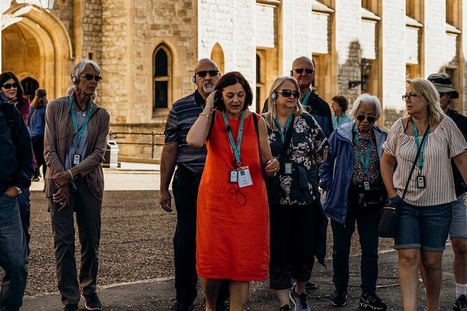 Best of London Tour - Crown Jewels, River Cruise & History Walk - Westminster Royal Walk: Abbey outside, then icons at street level