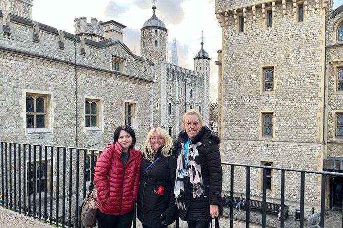 Best of London Tour: Tower of London and Churchill War Rooms - Trafalgar Square and the Nelson axis
