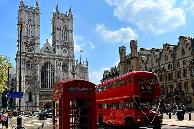 Best of London Tour: Tower of London and Churchill War Rooms - Whitehall and Horse Guards Parade: quick ceremony energy