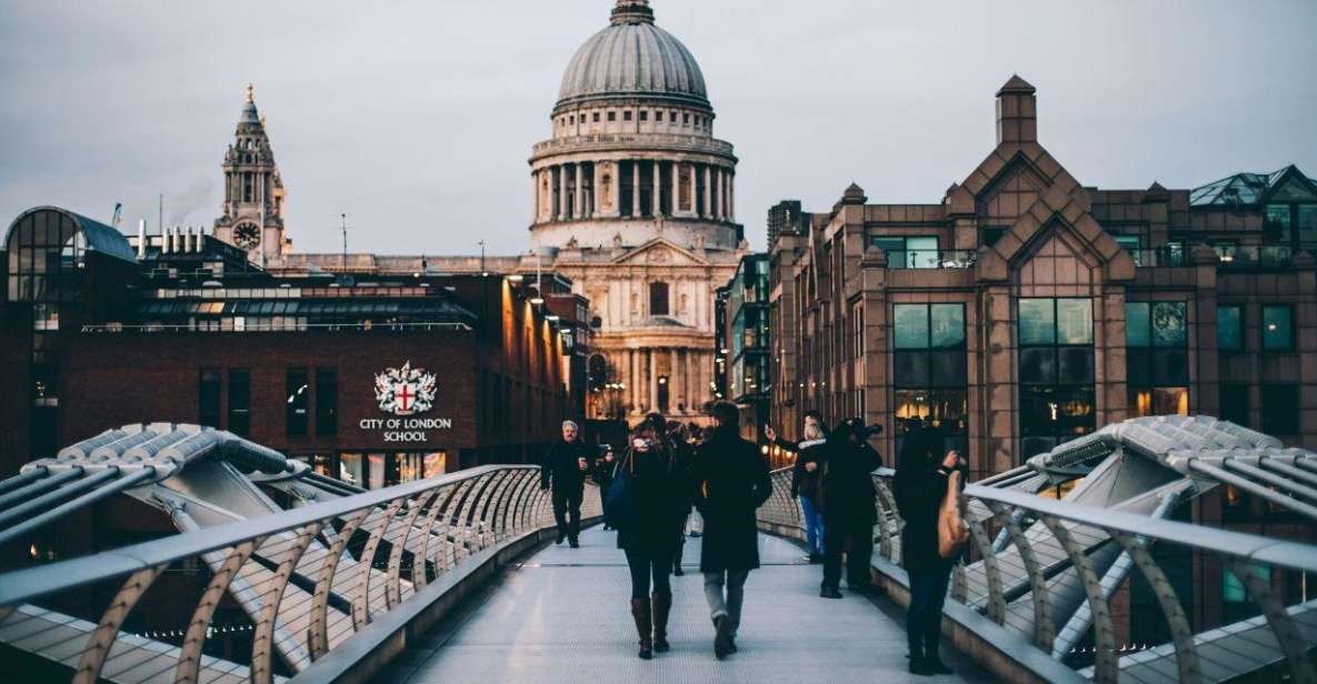 Best of London Walking Tour-3 Hours, Small Group max 10 - Finding the Start: Waterstones on the Street, Not Inside