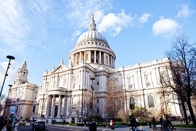Black Taxi Tour of London: Classic Sightseeing Bespoke & Fun - Price and Logistics: Is $637.73 Worth It?