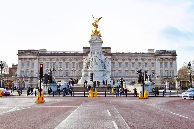Black Taxi Tour of London: Classic Sightseeing Bespoke & Fun - The Day’s Route: Buckingham Palace to Trafalgar Square (All Exterior, All Photo-Focused)