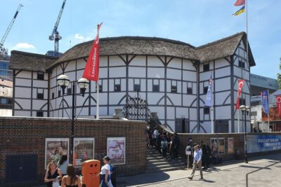 Booze, Brothels & the Bard: London's Bawdy Borough - The 2-hour route: short stops that actually connect