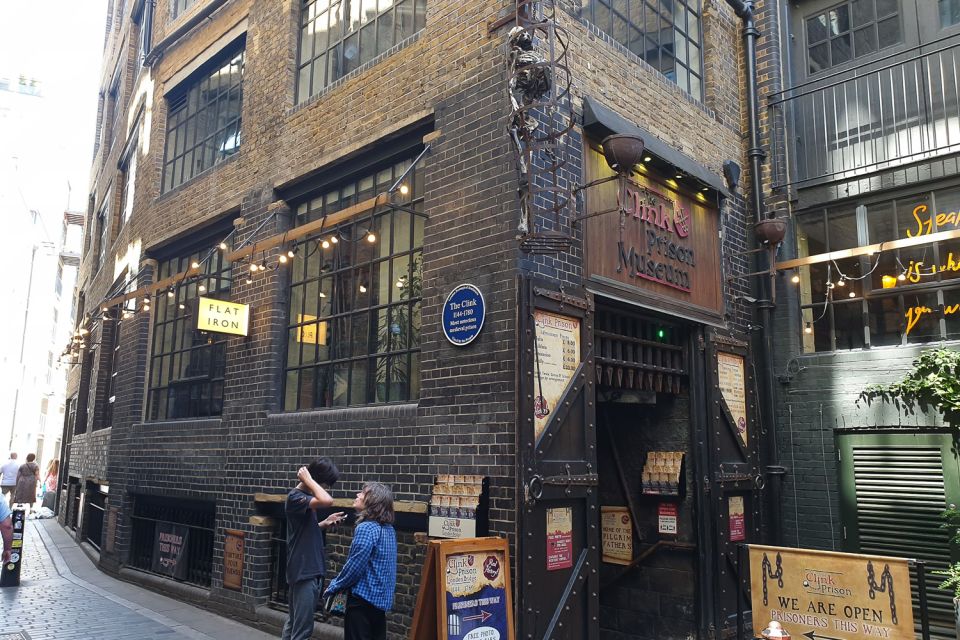 Booze, Brothels & the Bard: London's Bawdy Borough - Southwark Cathedral and London Bridge: where the tone shifts