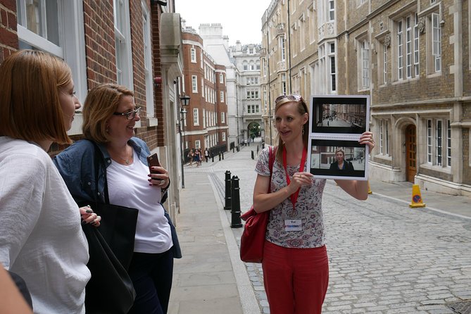 Bridget Jones Walking Tour of Locations - Guide quality and group size: why Catherine gets named
