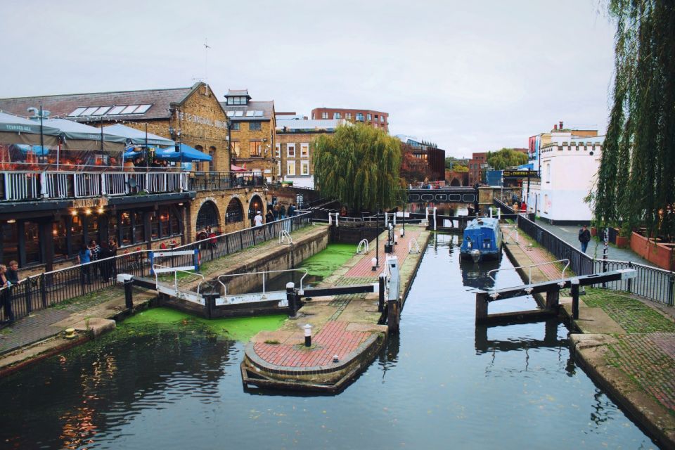 British Museum & Camden Town - Private Tour in Italian - Camden Market: 75 minutes of stalls, fashion, and scents