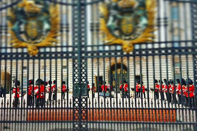 British Royalty walking tour including The Changing Of The Guard! - Buckingham, St James, and Westminster Palaces: seeing royal London like a map