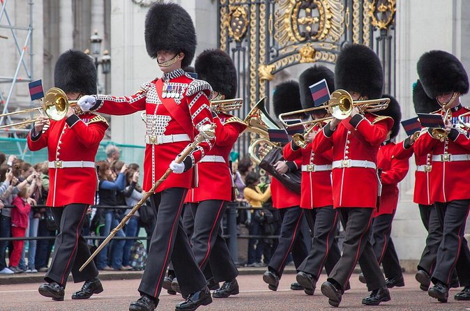 Buckingham Palace, Changing of the Guard & Thames Boat Ride - Westminster Abbey Ceremony Grounds: The Places for Coronations and State Events