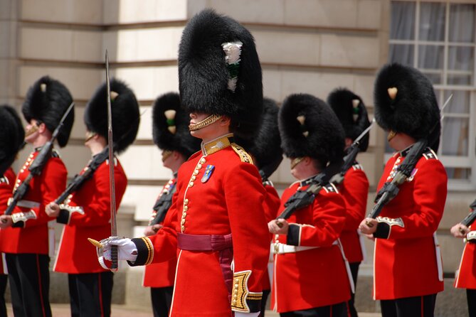 Buckingham Palace Exterior and Royal History Private Tour - Getting Started at Trafalgar Square: Napier Obelisk to Buckingham Area