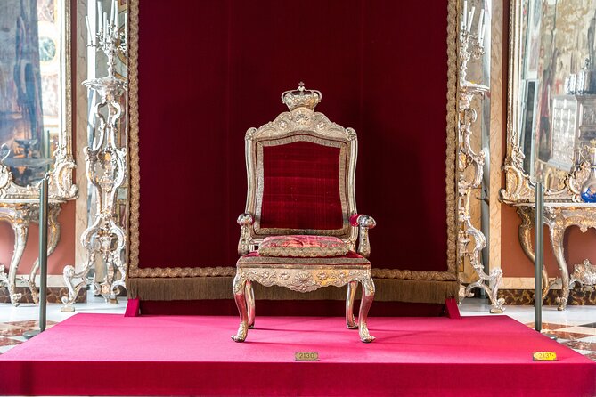 Buckingham Palace Exterior and Royal History Private Tour - St James Park and the Diana Memorial Walk: A Human Scale Moment