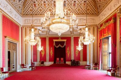 Buckingham Palace: Official State Rooms Entry Ticket - The Throne Room and Coronation Room: your route through palace ceremony