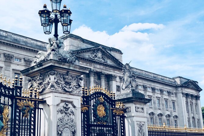 Buckingham Palace, St James Palace & Tea at Kensington Palace - Buckingham Palace area: the Tyburn story runs under your feet
