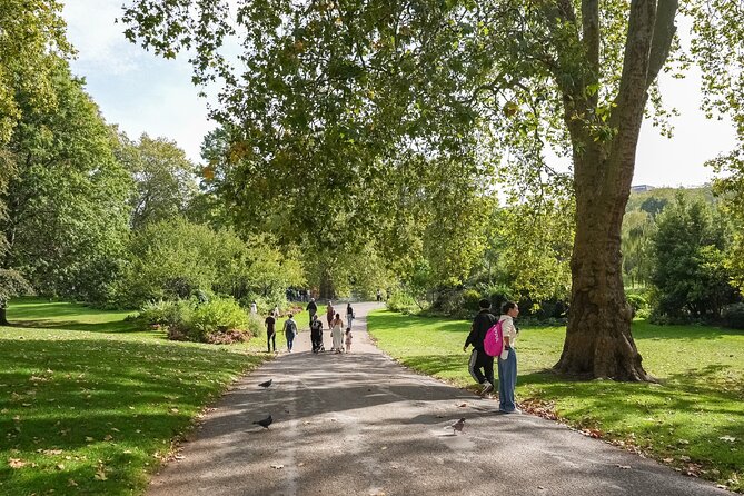 Buckingham Palace: Walking Tour with Entry & Audio Guide - St. James Park and The Mall: the walk that actually matters