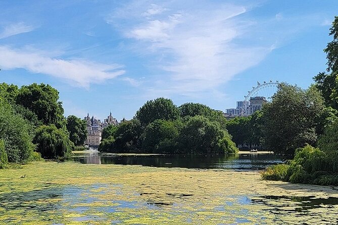 Buckingham Palace: Walking Tour with Entry & Audio Guide - Meeting point reality: where small confusion can cost you