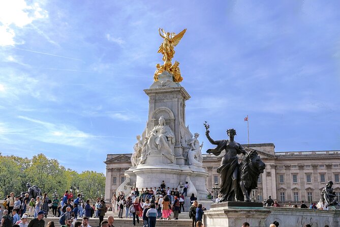 Buckingham Palace: Walking Tour with Entry & Audio Guide - Buckingham Palace entry: the guide’s job ends at the door