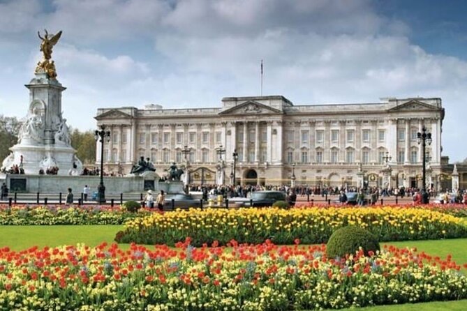 Buckingham Palace & Westminster Guided Walking Tour - Whitehall and Horse Guards: government scenery without entry tickets