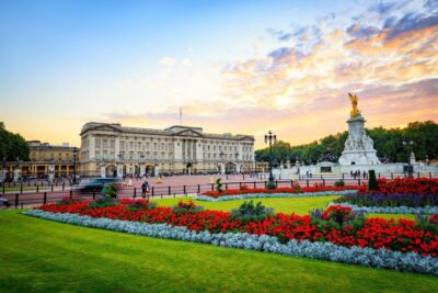 Buckingham Palace & Windsor Castle: Full-Day Tour - Buckingham Palace’s State Rooms: where the “working palace” feeling shows up