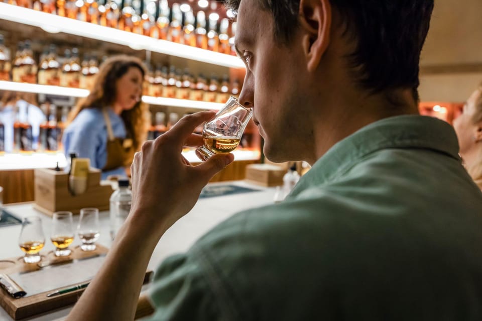 Buffalo Trace Distillery: Whiskey Tasting Experience - How the guide turns bourbon basics into real tasting skills