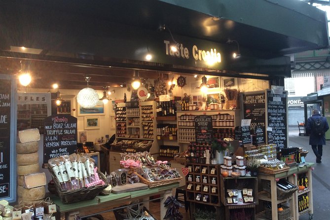 Camden Market, Borough Market and Covent Garden Market Private Tour - Covent Garden: street performers, plus shopping with a different tempo