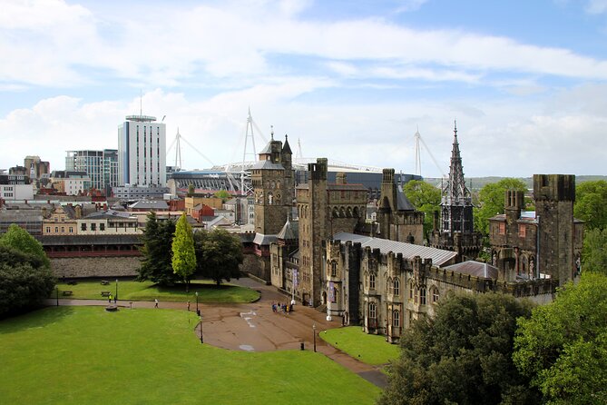 Cardiff Day Tour from London with Local Guide (Visit Wales) - The guided Cardiff walk: how you’ll spend the morning