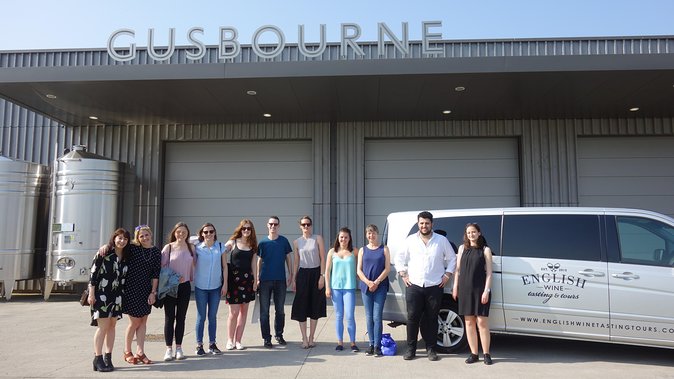 Cellar Door Wine Tour from London - Chapel Down picnic lunch: a calm break in the middle of the day